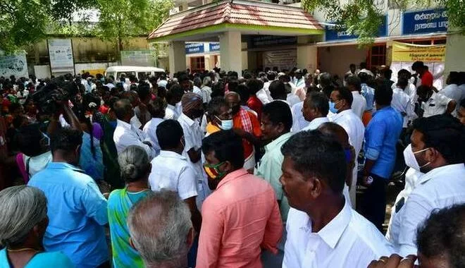 Supporters of local body candidates throng Palayamkotai panchayat union office on Monday.