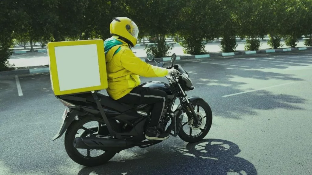 UAE: Restaurants, residents report cancelled orders over lack of delivery riders