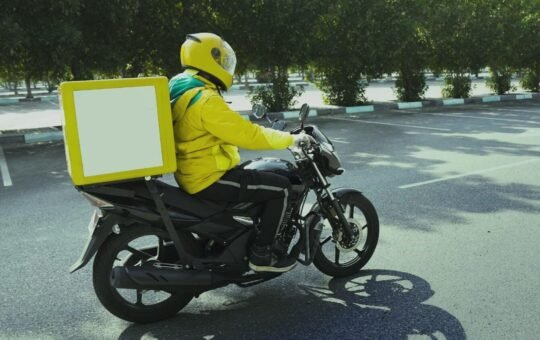 UAE: Restaurants, residents report cancelled orders over lack of delivery riders
