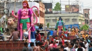 Two groups clash during Ram Navami procession in Mumbai