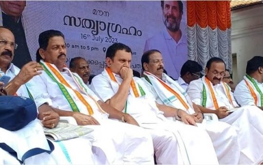 Congress leaders, workers observe 'silent protest' in Kerala to express solidarity with Rahul Gandhi