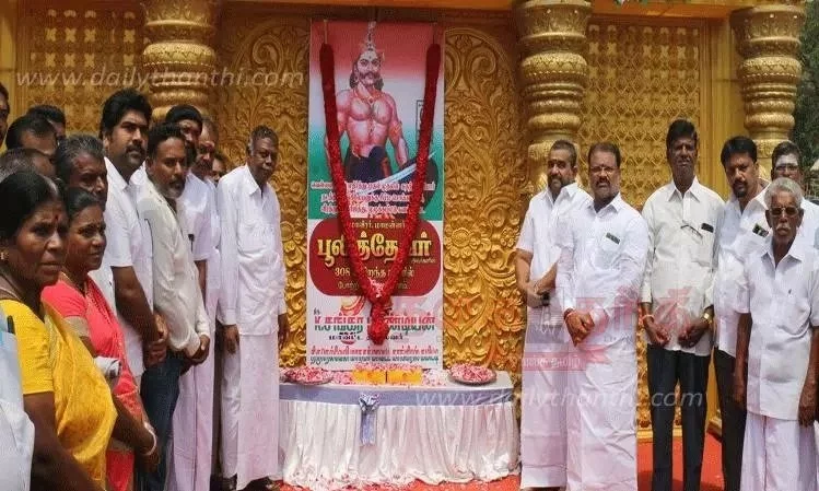 Political parties garlanded and showered flowers on the portrait of Phulidevan in Nellai.